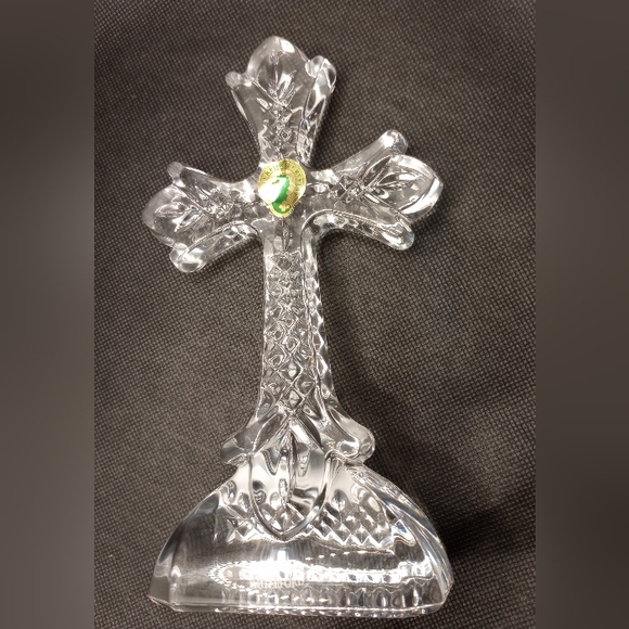 Waterford Crystal Lismore Cross. (It has a nik/chip) - Picture 7 of 11